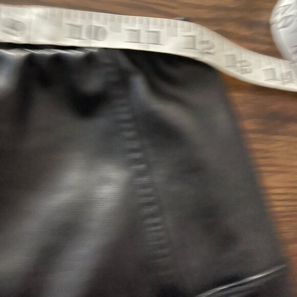 Aritzia Wilfred Free black vegan leather Daria Pant high rise faux leather large - Picture 12 of 15